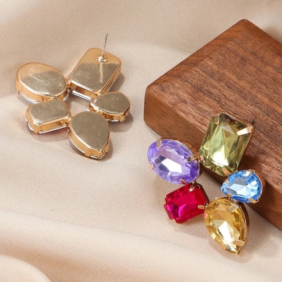 **MERCER* Multicolor x Rhinestone Flower Fashion Stud Earrings - Picture 4 of 5